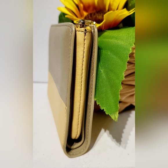 CELINE Flap Wallet - Picture 4 of 15